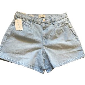 Universal Thread Women's Size 10 High-Rise Vintage Straight Midi Jean Shorts